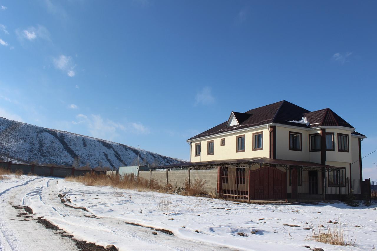 Отель Гостевой дом Mount Yard Каракол Экстерьер фото